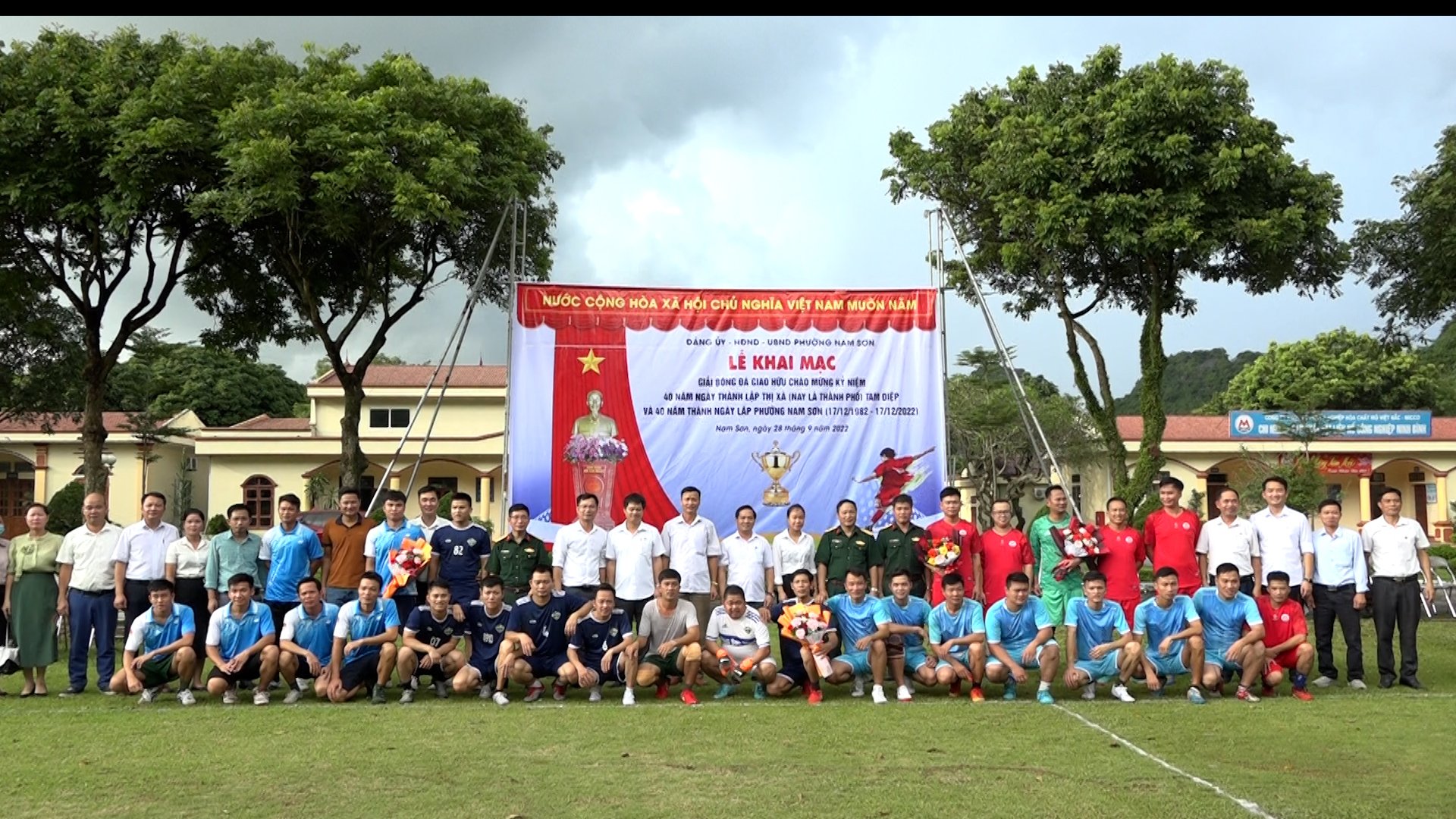 Phường Nam Sơn tổ chức Lễ Khai mạc giải bóng đá giao lưu chào mừng kỷ niệm 40 năm thành lập thị xã nay là thành phố Tam Điệp