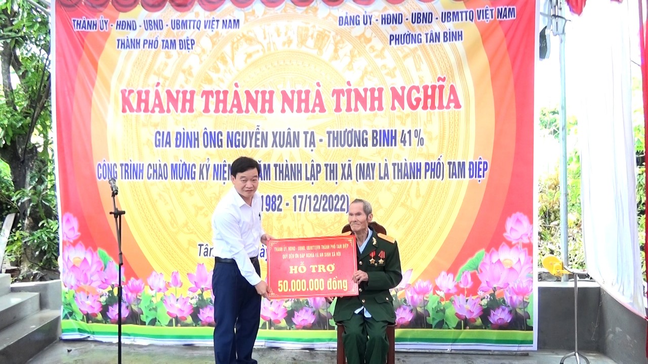 Phường Tân Bình tổ chức Lễ khánh thành và bàn giao nhà tình nghĩa cho hộ gia đình ông Nguyễn Xuân Tạ, thương binh 41%, tổ 11 phường Tân Bình.