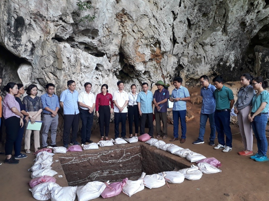 Hội nghị báo cáo sơ bộ kết quả khai quật khảo cổ học tại di chỉ Mái đá Thung Lau