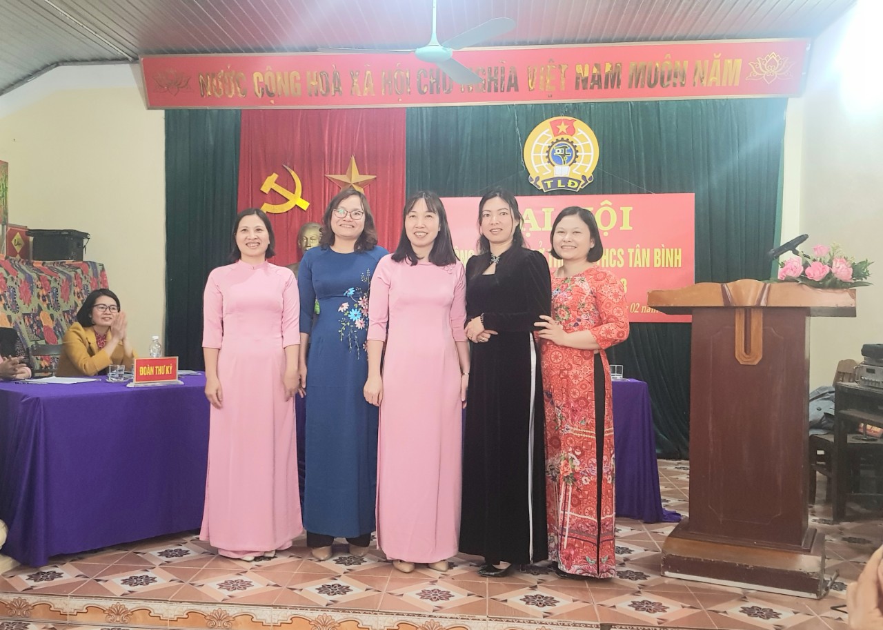 Công đoàn Trường THCS Tân Bình tổ chức Đại hội CĐCS nhiệm kỳ 2023 – 2028.