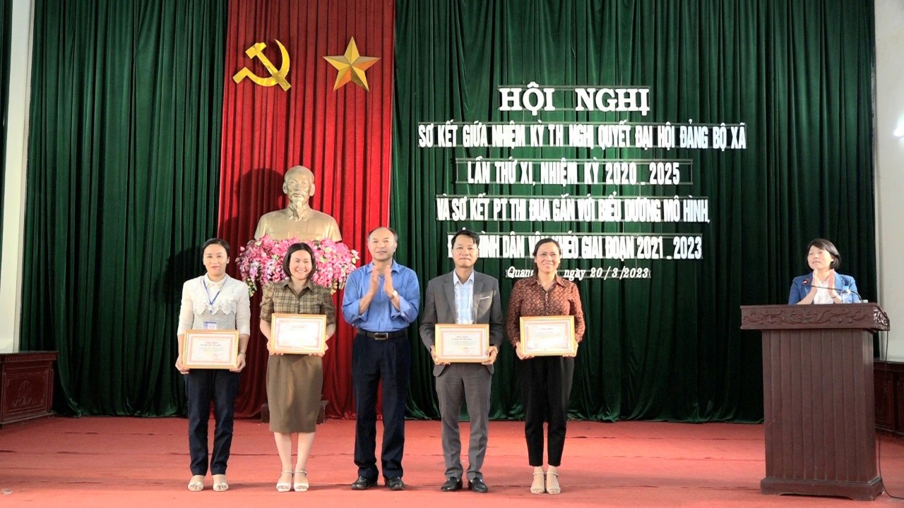 Quang Sơn tổ chức Hội nghị Sơ kết giữa nhiệm kỳ thực hiện Nghị quyết Đại hội Đảng bộ xã lần thứ XI, nhiệm kỳ 2020-2025 và sơ kết phong trào thi đua gắn với biểu dương mô hình điển hình Dân vận khéo giai đoạn 2021- 2023